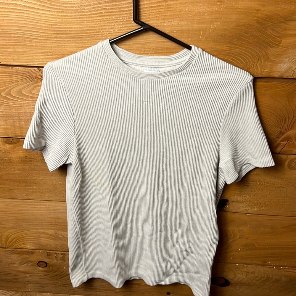 Zara Women’s Tshirt Short sleeve cotton crew neck ribbed Cream stretch casual